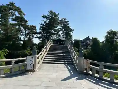 善通寺の{uncategorized: "未分類", other: "その他", undefined: "問題あり", building: "その他建物", grave: "お墓", sacred_gate: "鳥居", guardian: "狛犬", statue: "像", buddha: "仏像", history: "歴史", nature: "自然", garden: "庭園", animal: "動物", pagoda: "塔", temizu: "手水舎", mountain_gate: "山門・神門", sanctuary: "本殿・本堂", subordinate: "末社・摂社", art: "芸術", scenery: "景色", jizo: "地蔵", ema: "絵馬", goshuin: "御朱印", omikuji: "おみくじ", items: "授与品その他", amulet: "お守り", goshuincho: "御朱印帳", eats: "食事", festival: "お祭り", votive_dance: "神楽", shichigosan: "七五三参", wedding: "結婚式", experience: "体験その他", initially: "初詣", around: "周辺", anti_infection: "感染症対策"}