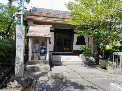 観音寺の本殿・本堂