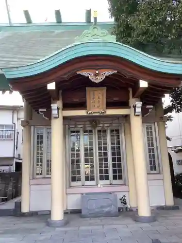 八王子社の本殿・本堂