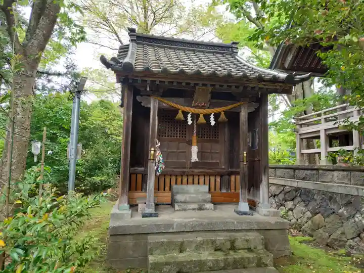 大地主神社の{uncategorized: "未分類", other: "その他", undefined: "問題あり", building: "その他建物", grave: "お墓", sacred_gate: "鳥居", guardian: "狛犬", statue: "像", buddha: "仏像", history: "歴史", nature: "自然", garden: "庭園", animal: "動物", pagoda: "塔", temizu: "手水舎", mountain_gate: "山門・神門", sanctuary: "本殿・本堂", subordinate: "末社・摂社", art: "芸術", scenery: "景色", jizo: "地蔵", ema: "絵馬", goshuin: "御朱印", omikuji: "おみくじ", items: "授与品その他", amulet: "お守り", goshuincho: "御朱印帳", eats: "食事", festival: "お祭り", votive_dance: "神楽", shichigosan: "七五三参", wedding: "結婚式", experience: "体験その他", initially: "初詣", around: "周辺", anti_infection: "感染症対策"}