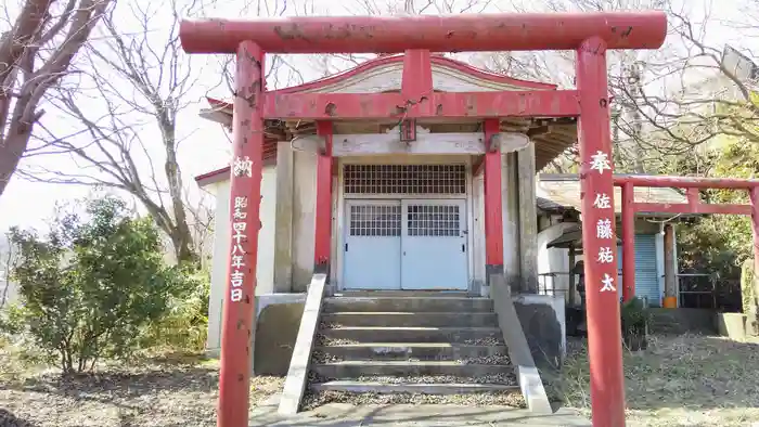 小橋内稲荷神社の鳥居