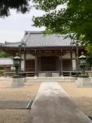 高薗寺の本殿・本堂