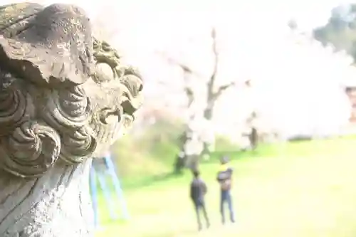 琵琶神社の狛犬