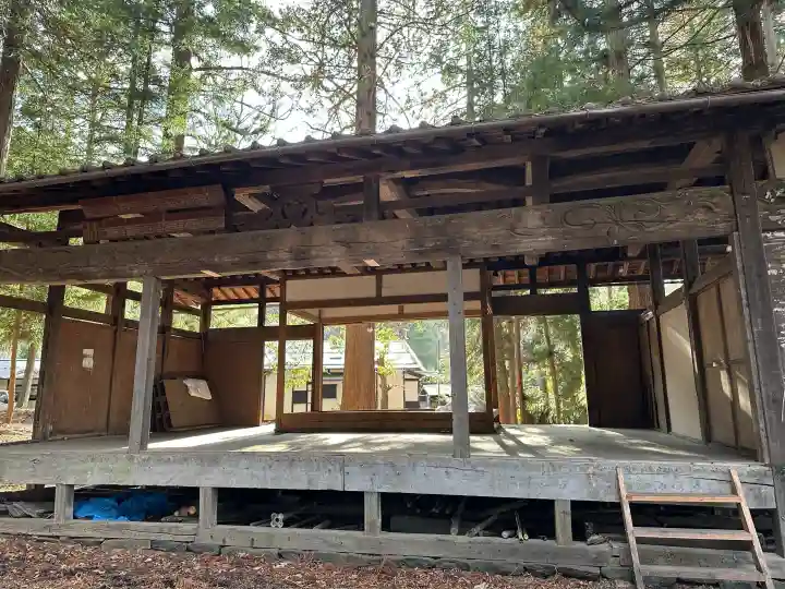 床尾神社の{uncategorized: "未分類", other: "その他", undefined: "問題あり", building: "その他建物", grave: "お墓", sacred_gate: "鳥居", guardian: "狛犬", statue: "像", buddha: "仏像", history: "歴史", nature: "自然", garden: "庭園", animal: "動物", pagoda: "塔", temizu: "手水舎", mountain_gate: "山門・神門", sanctuary: "本殿・本堂", subordinate: "末社・摂社", art: "芸術", scenery: "景色", jizo: "地蔵", ema: "絵馬", goshuin: "御朱印", omikuji: "おみくじ", items: "授与品その他", amulet: "お守り", goshuincho: "御朱印帳", eats: "食事", festival: "お祭り", votive_dance: "神楽", shichigosan: "七五三参", wedding: "結婚式", experience: "体験その他", initially: "初詣", around: "周辺", anti_infection: "感染症対策"}