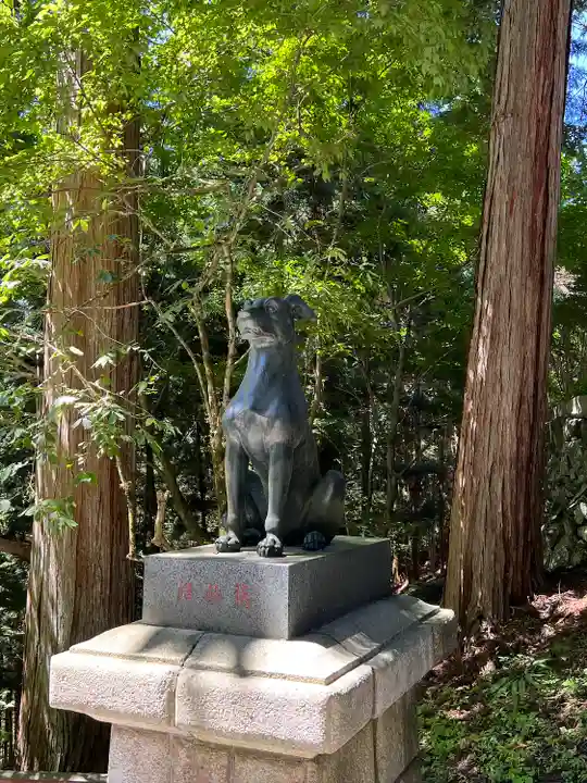三峯神社の狛犬