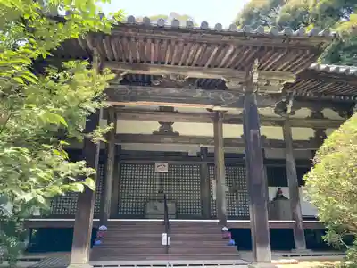 長岳寺の本殿・本堂