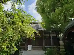 諦聴寺の本殿