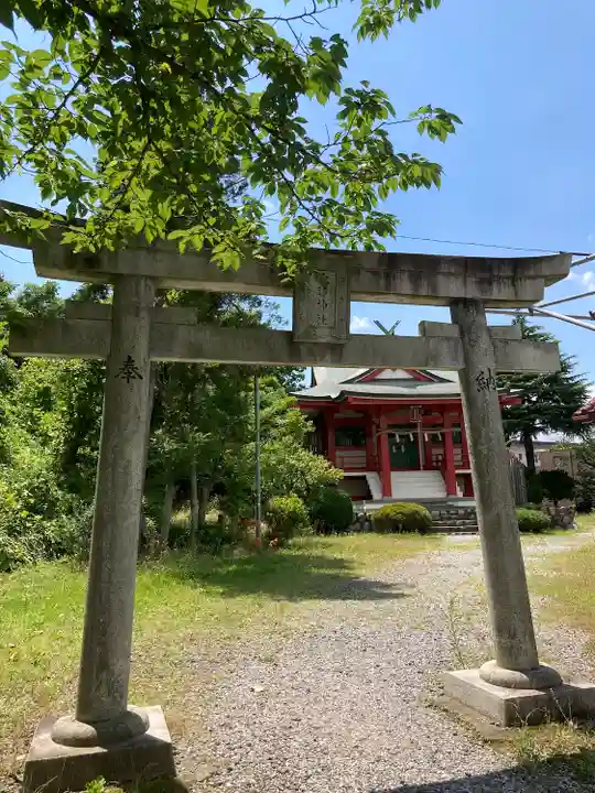 諏訪神社の鳥居