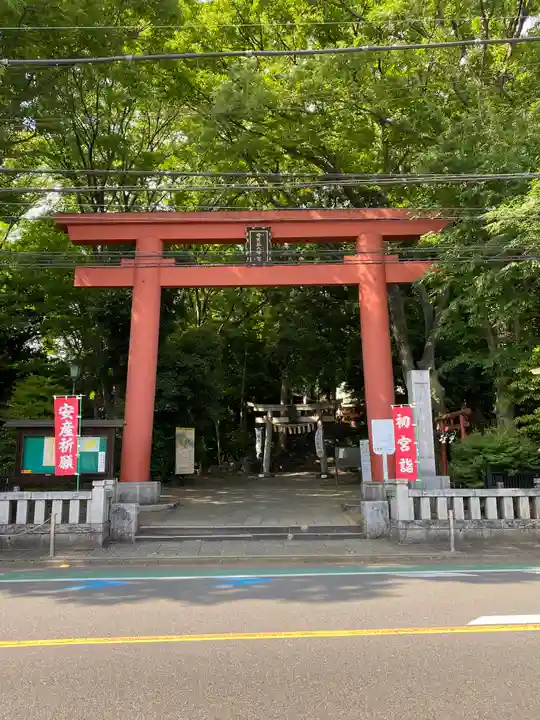 世田谷八幡宮の鳥居