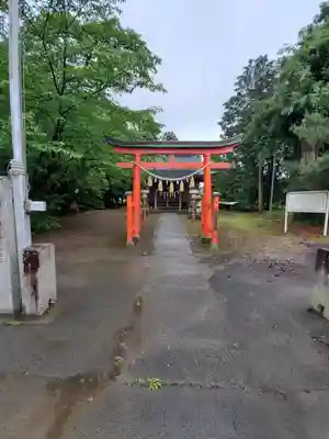 間中稲荷神社の鳥居