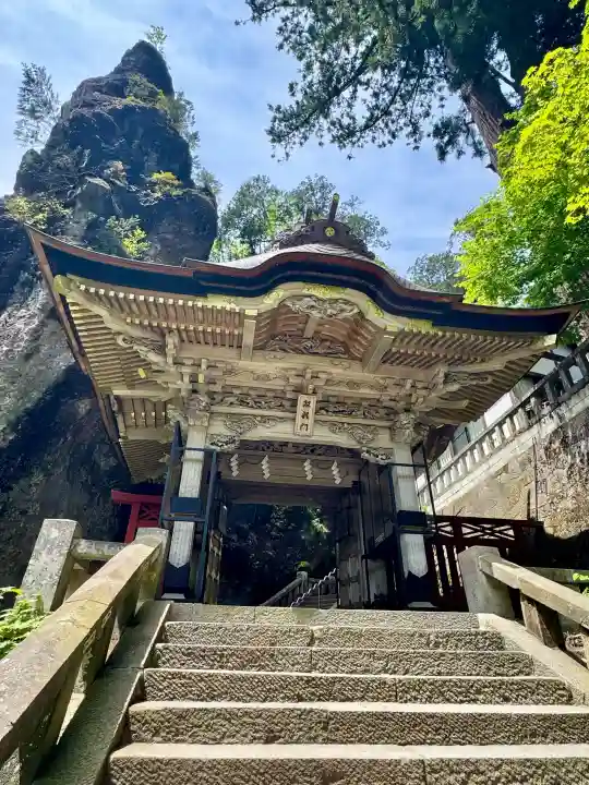 榛名神社の{uncategorized: "未分類", other: "その他", undefined: "問題あり", building: "その他建物", grave: "お墓", sacred_gate: "鳥居", guardian: "狛犬", statue: "像", buddha: "仏像", history: "歴史", nature: "自然", garden: "庭園", animal: "動物", pagoda: "塔", temizu: "手水舎", mountain_gate: "山門・神門", sanctuary: "本殿・本堂", subordinate: "末社・摂社", art: "芸術", scenery: "景色", jizo: "地蔵", ema: "絵馬", goshuin: "御朱印", omikuji: "おみくじ", items: "授与品その他", amulet: "お守り", goshuincho: "御朱印帳", eats: "食事", festival: "お祭り", votive_dance: "神楽", shichigosan: "七五三参", wedding: "結婚式", experience: "体験その他", initially: "初詣", around: "周辺", anti_infection: "感染症対策"}