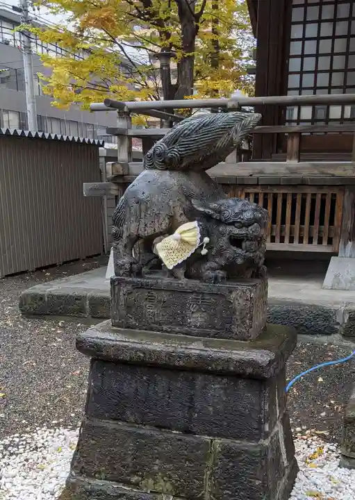 北海道神宮頓宮の狛犬