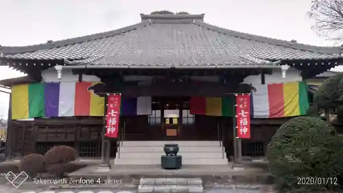 見立寺の本殿