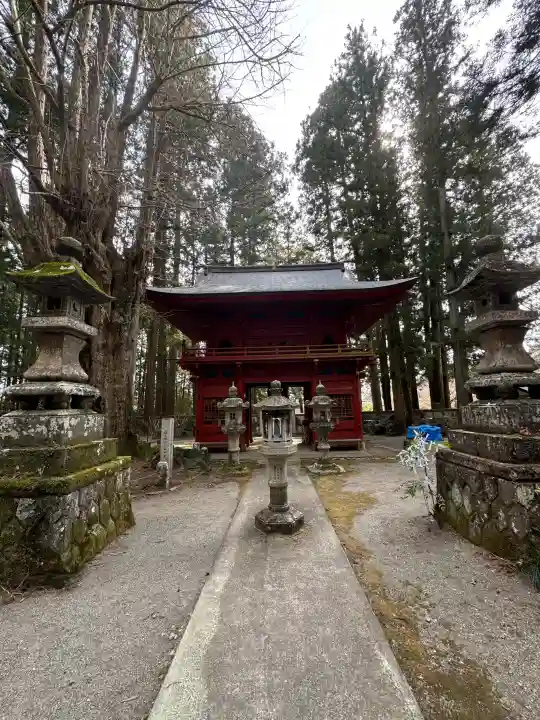 観音寺(寺山観音)の{uncategorized: "未分類", other: "その他", undefined: "問題あり", building: "その他建物", grave: "お墓", sacred_gate: "鳥居", guardian: "狛犬", statue: "像", buddha: "仏像", history: "歴史", nature: "自然", garden: "庭園", animal: "動物", pagoda: "塔", temizu: "手水舎", mountain_gate: "山門・神門", sanctuary: "本殿・本堂", subordinate: "末社・摂社", art: "芸術", scenery: "景色", jizo: "地蔵", ema: "絵馬", goshuin: "御朱印", omikuji: "おみくじ", items: "授与品その他", amulet: "お守り", goshuincho: "御朱印帳", eats: "食事", festival: "お祭り", votive_dance: "神楽", shichigosan: "七五三参", wedding: "結婚式", experience: "体験その他", initially: "初詣", around: "周辺", anti_infection: "感染症対策"}