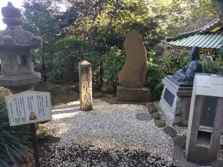 江島神社の像