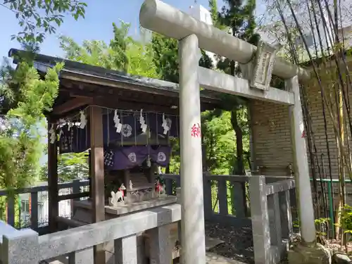 市谷亀岡八幡宮の末社