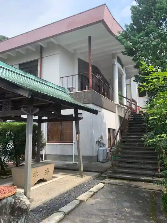 龍谷寺の本殿・本堂