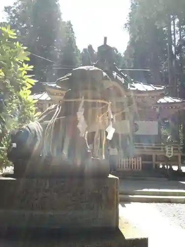 御岩神社の狛犬