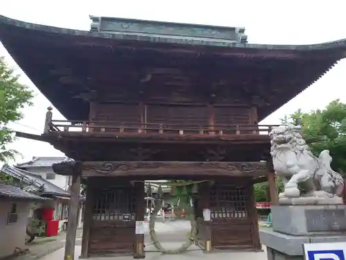 穴切大神社の山門