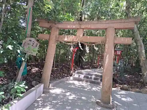 越木岩神社の鳥居