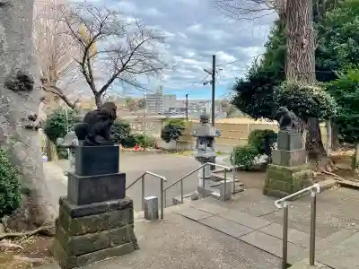 八杉神社の{uncategorized: "未分類", other: "その他", undefined: "問題あり", building: "その他建物", grave: "お墓", sacred_gate: "鳥居", guardian: "狛犬", statue: "像", buddha: "仏像", history: "歴史", nature: "自然", garden: "庭園", animal: "動物", pagoda: "塔", temizu: "手水舎", mountain_gate: "山門・神門", sanctuary: "本殿・本堂", subordinate: "末社・摂社", art: "芸術", scenery: "景色", jizo: "地蔵", ema: "絵馬", goshuin: "御朱印", omikuji: "おみくじ", items: "授与品その他", amulet: "お守り", goshuincho: "御朱印帳", eats: "食事", festival: "お祭り", votive_dance: "神楽", shichigosan: "七五三参", wedding: "結婚式", experience: "体験その他", initially: "初詣", around: "周辺", anti_infection: "感染症対策"}