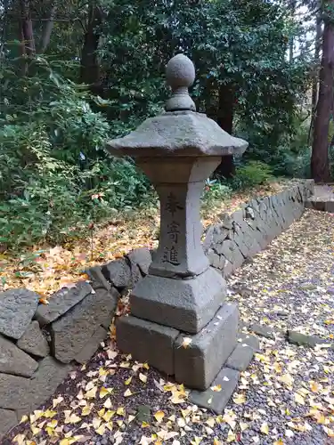 彌彦神社の建物その他