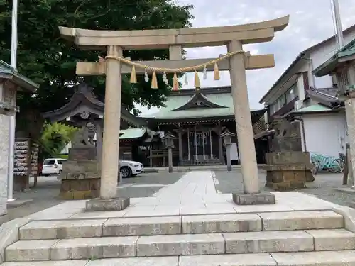 鴨居八幡神社の鳥居