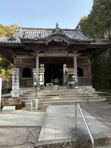熊谷寺の{uncategorized: "未分類", other: "その他", undefined: "問題あり", building: "その他建物", grave: "お墓", sacred_gate: "鳥居", guardian: "狛犬", statue: "像", buddha: "仏像", history: "歴史", nature: "自然", garden: "庭園", animal: "動物", pagoda: "塔", temizu: "手水舎", mountain_gate: "山門・神門", sanctuary: "本殿・本堂", subordinate: "末社・摂社", art: "芸術", scenery: "景色", jizo: "地蔵", ema: "絵馬", goshuin: "御朱印", omikuji: "おみくじ", items: "授与品その他", amulet: "お守り", goshuincho: "御朱印帳", eats: "食事", festival: "お祭り", votive_dance: "神楽", shichigosan: "七五三参", wedding: "結婚式", experience: "体験その他", initially: "初詣", around: "周辺", anti_infection: "感染症対策"}