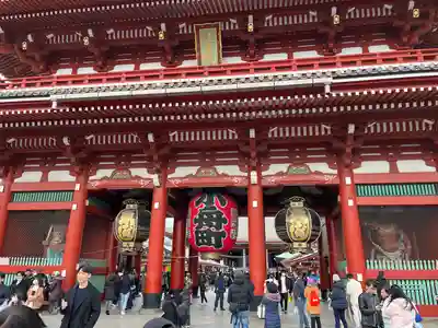 浅草寺の山門・神門
