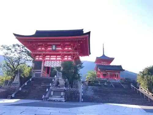 清水寺の山門・神門
