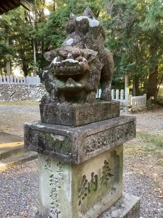 熊野社(塔野地東屋敷)の狛犬
