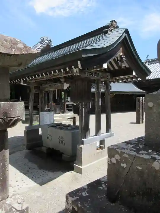 北向観音の手水舎