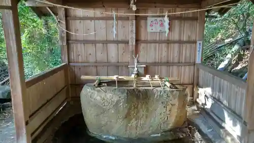 箆取神社の手水舎