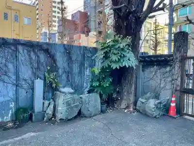 長元寺の{uncategorized: "未分類", other: "その他", undefined: "問題あり", building: "その他建物", grave: "お墓", sacred_gate: "鳥居", guardian: "狛犬", statue: "像", buddha: "仏像", history: "歴史", nature: "自然", garden: "庭園", animal: "動物", pagoda: "塔", temizu: "手水舎", mountain_gate: "山門・神門", sanctuary: "本殿・本堂", subordinate: "末社・摂社", art: "芸術", scenery: "景色", jizo: "地蔵", ema: "絵馬", goshuin: "御朱印", omikuji: "おみくじ", items: "授与品その他", amulet: "お守り", goshuincho: "御朱印帳", eats: "食事", festival: "お祭り", votive_dance: "神楽", shichigosan: "七五三参", wedding: "結婚式", experience: "体験その他", initially: "初詣", around: "周辺", anti_infection: "感染症対策"}