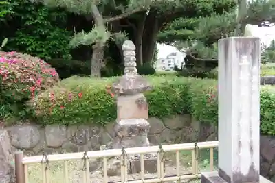 長松院の塔