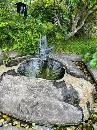 佛母寺の手水舎