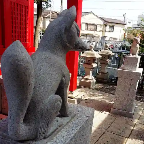 赤稲荷神社の狛犬