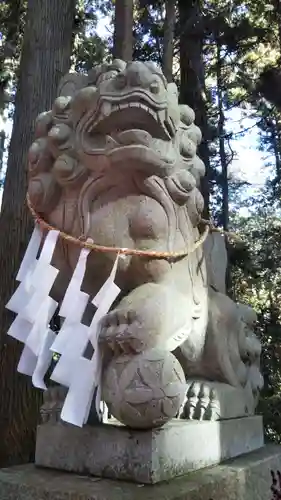 羽黒山神社の狛犬