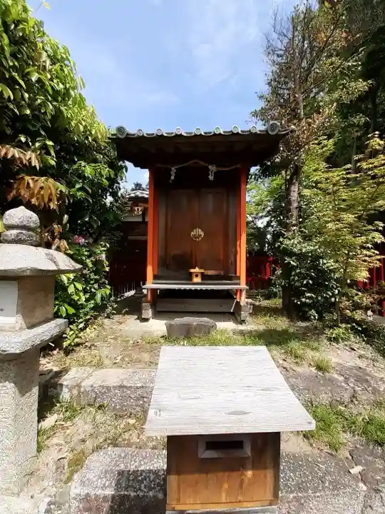稲荷神社の{uncategorized: "未分類", other: "その他", undefined: "問題あり", building: "その他建物", grave: "お墓", sacred_gate: "鳥居", guardian: "狛犬", statue: "像", buddha: "仏像", history: "歴史", nature: "自然", garden: "庭園", animal: "動物", pagoda: "塔", temizu: "手水舎", mountain_gate: "山門・神門", sanctuary: "本殿・本堂", subordinate: "末社・摂社", art: "芸術", scenery: "景色", jizo: "地蔵", ema: "絵馬", goshuin: "御朱印", omikuji: "おみくじ", items: "授与品その他", amulet: "お守り", goshuincho: "御朱印帳", eats: "食事", festival: "お祭り", votive_dance: "神楽", shichigosan: "七五三参", wedding: "結婚式", experience: "体験その他", initially: "初詣", around: "周辺", anti_infection: "感染症対策"}
