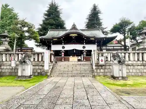 尾久八幡神社の本殿・本堂