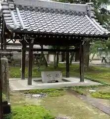 瀬辺了泉寺の手水