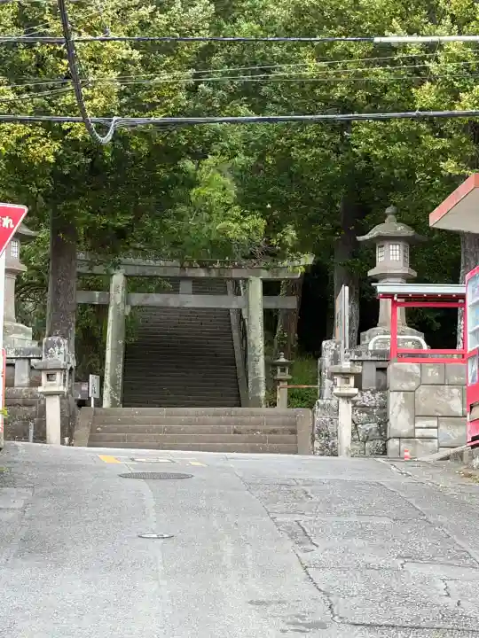 伊豆山神社の{uncategorized: "未分類", other: "その他", undefined: "問題あり", building: "その他建物", grave: "お墓", sacred_gate: "鳥居", guardian: "狛犬", statue: "像", buddha: "仏像", history: "歴史", nature: "自然", garden: "庭園", animal: "動物", pagoda: "塔", temizu: "手水舎", mountain_gate: "山門・神門", sanctuary: "本殿・本堂", subordinate: "末社・摂社", art: "芸術", scenery: "景色", jizo: "地蔵", ema: "絵馬", goshuin: "御朱印", omikuji: "おみくじ", items: "授与品その他", amulet: "お守り", goshuincho: "御朱印帳", eats: "食事", festival: "お祭り", votive_dance: "神楽", shichigosan: "七五三参", wedding: "結婚式", experience: "体験その他", initially: "初詣", around: "周辺", anti_infection: "感染症対策"}