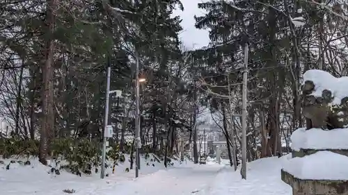 定山渓神社の庭園