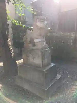 諏訪神社の狛犬