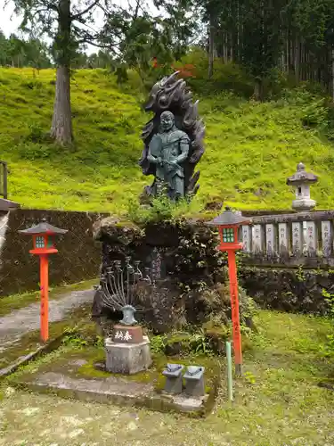 金剛山瑞峯寺(金剛不動尊) の像