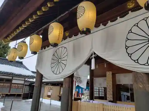 射水神社の本殿