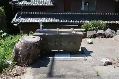 中之坊寺の手水舎