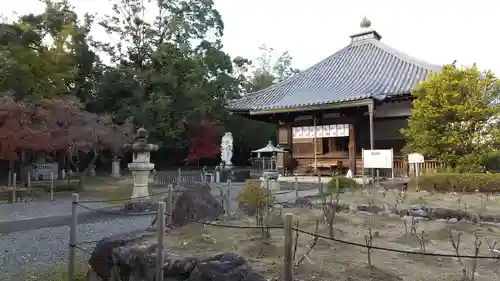 乙訓寺の本殿・本堂