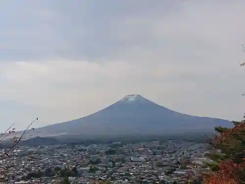 新倉富士浅間神社の景色