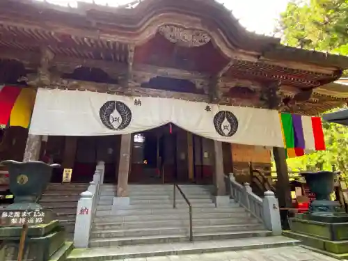 満願寺の本殿・本堂